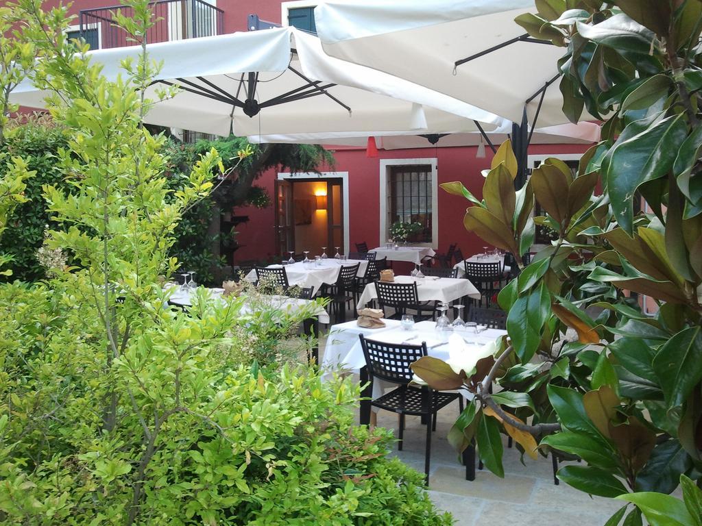 Albergo Croce D'Oro Dolcè Εξωτερικό φωτογραφία