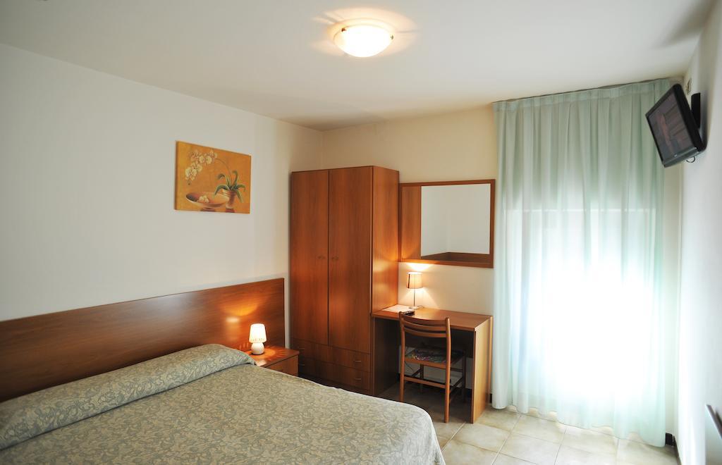 Albergo Croce D'Oro Dolcè Δωμάτιο φωτογραφία
