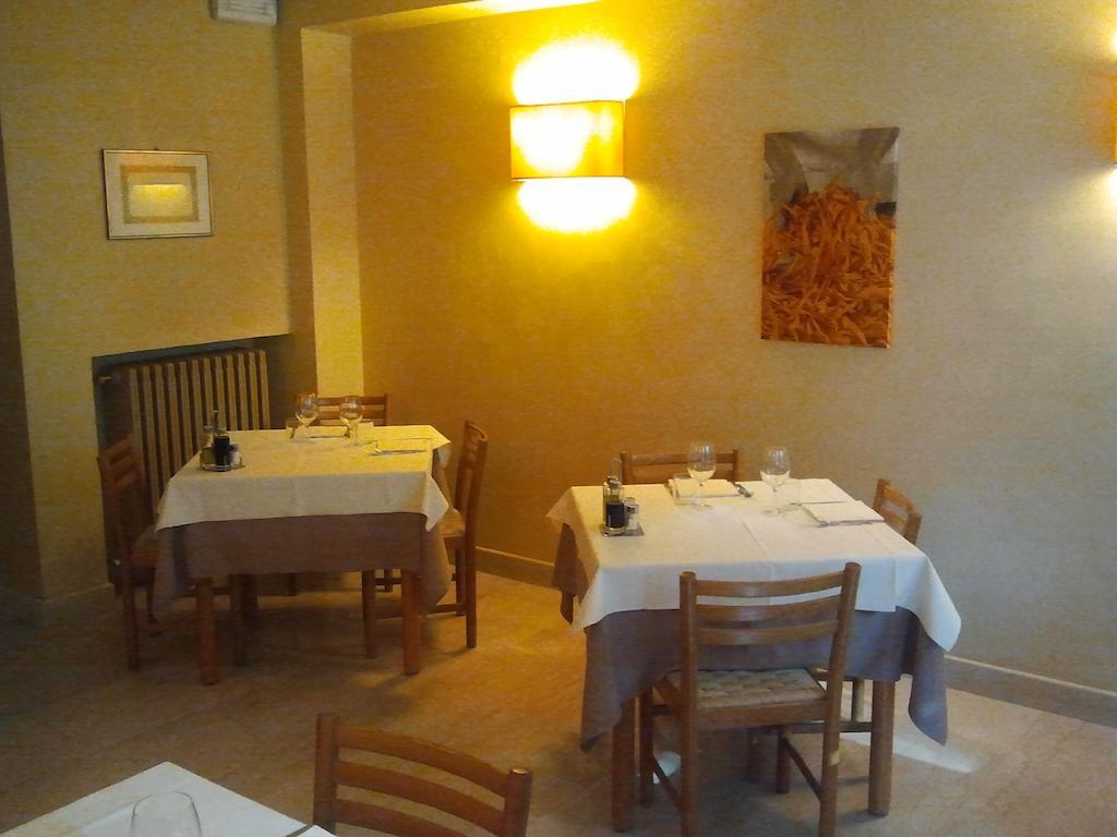 Albergo Croce D'Oro Dolcè Εξωτερικό φωτογραφία